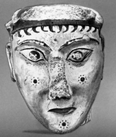 Маска. Из Микен. Расписной стук. 14—13 вв. до н. э. Национальный археологический музей, Афины