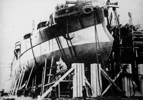 Броненосный корабль Чесма на стапеле перед спуском на воду, 6 мая 1886 года